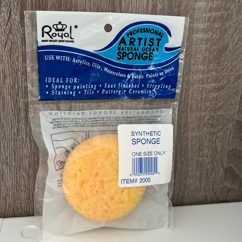 Artist Natural Ocean Sponge to Use for Paints or Dyes